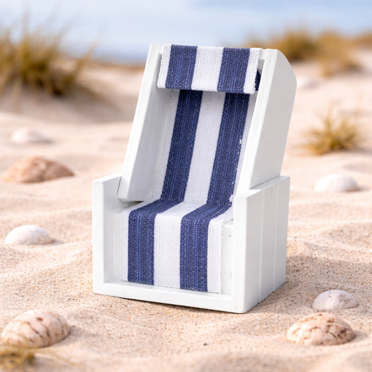 Miniatur Strandkorb weiß blau 10 cm Holz Stoff maritim Dekofigur Diorama Modellbau Puppenhaus
