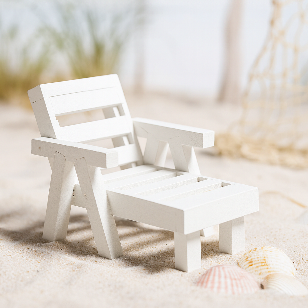 Miniatur Liege weiß Holz 8cm maritim Sommer Dekofigur für Puppenhaus Diorama Modellbau Tischdekoration