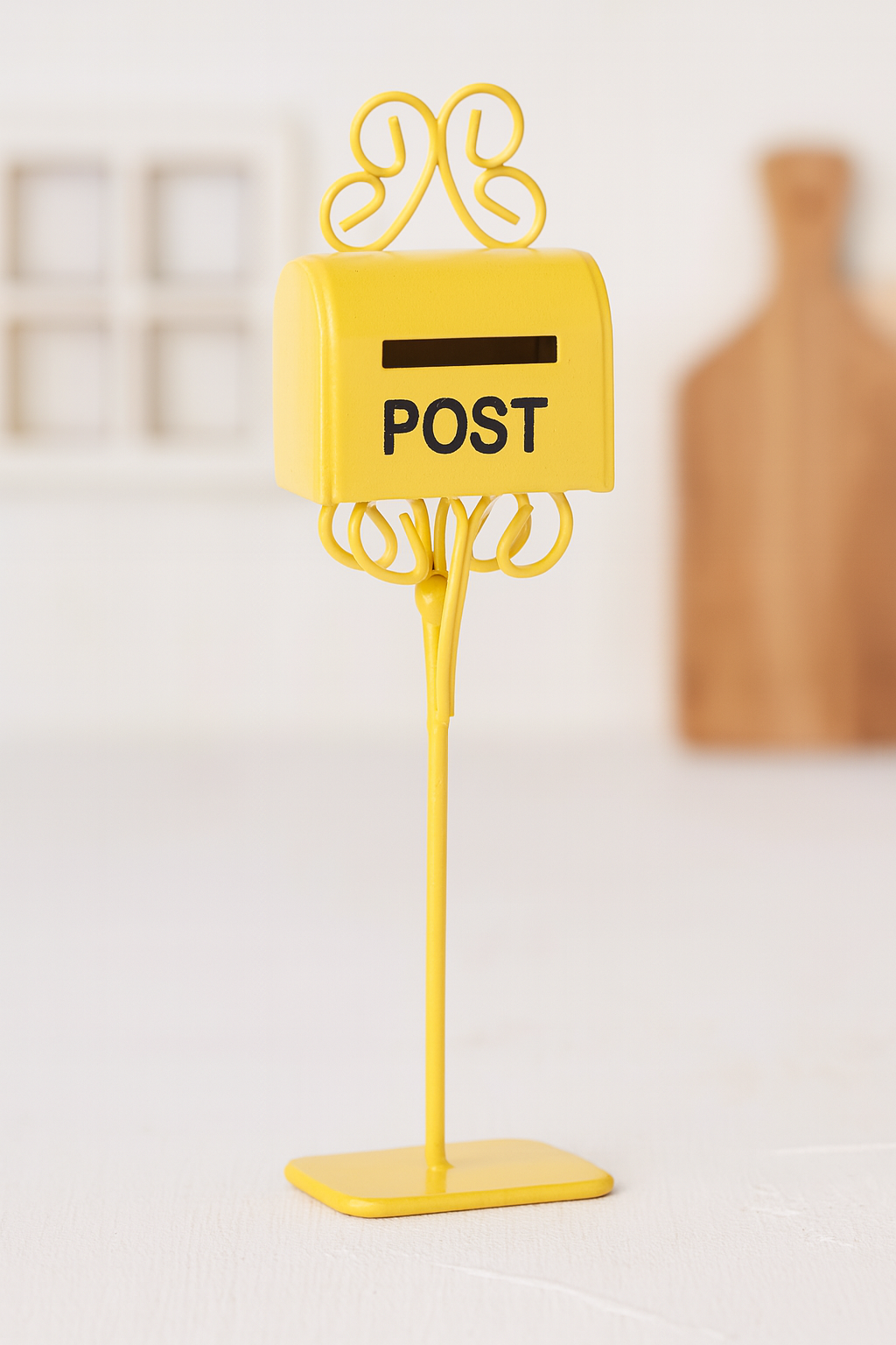 Miniatur Briefkasten Metall 11 cm mit „POST“-Aufschrift in gelb