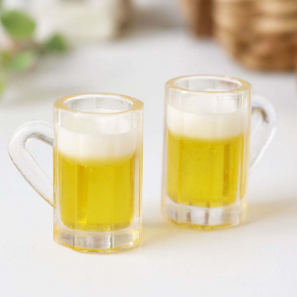 Miniatur Bierglas 1,5 cm, 2er-Set aus Kunststoff – Wichtel Deko