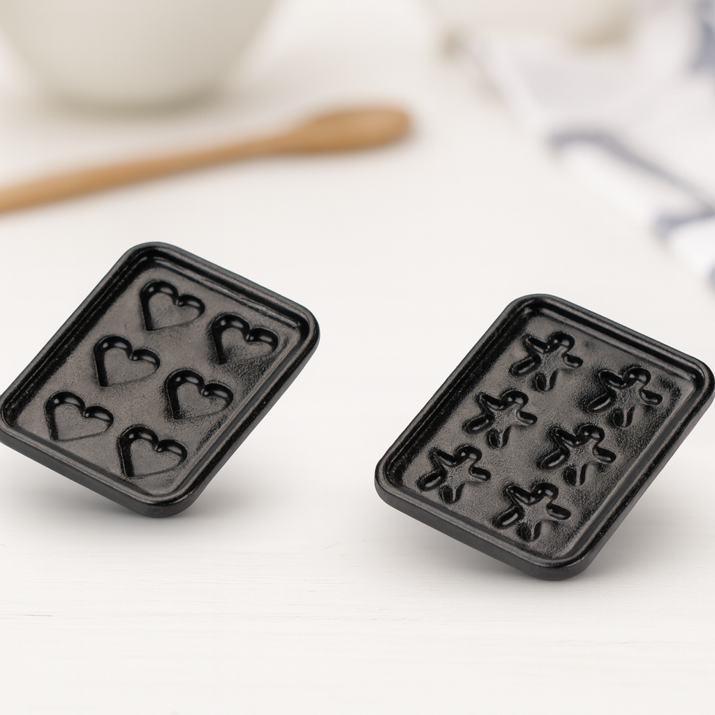 Miniatur Backform-Set Herz und Lebkuchenmann, schwarz, 2-teilig, 4 cm, Wichtel Zubehör