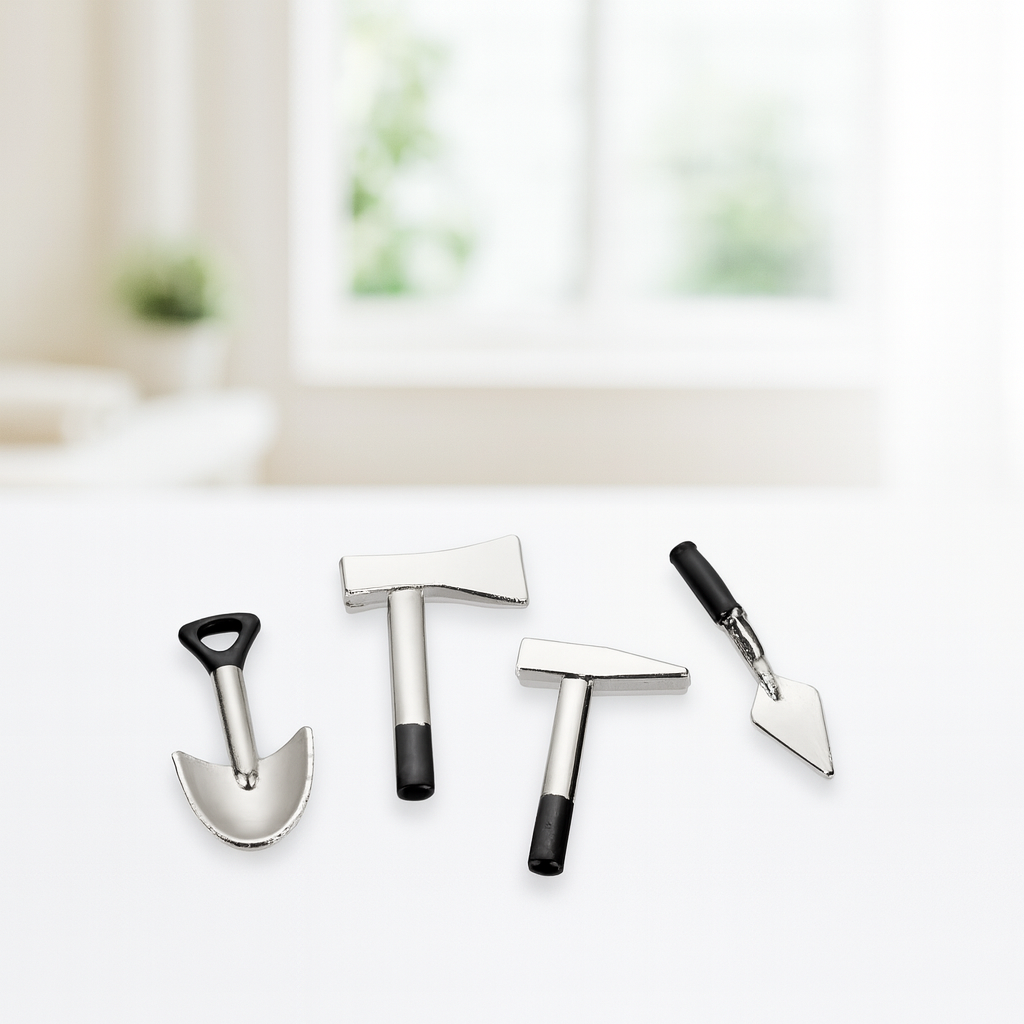 Miniatur Gartenwerkzeug Set grau schwarz aus Metall als Wichtel Zubehör