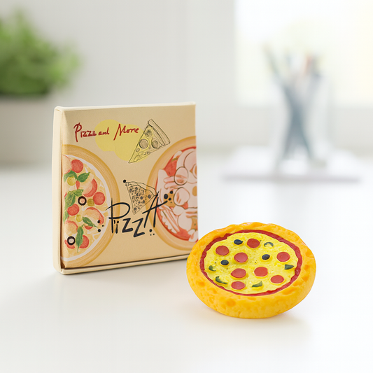 Miniatur Pizza im Karton 3,3cm als Wichtel Zubehör fürs Wichtelhaus