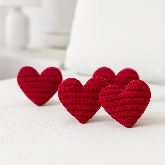 Miniatur Stoffherz Kissen rot als Wichtel Zubehör für das Wichtelhaus