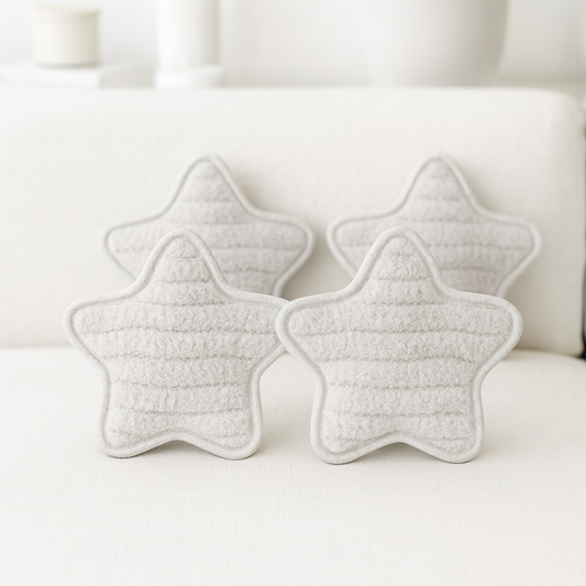 Miniatur Stoffstern Kissen hellgrau als Wichtel Zubehör für das Wichtelhaus