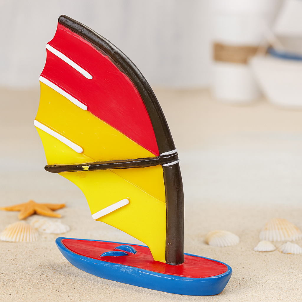 Surfbrett Miniatur mit Segel bunt 7cm Polyresin Windsurfing Dekofigur für Diorama Modellbau Puppenhaus Geldgeschenk Zubehör