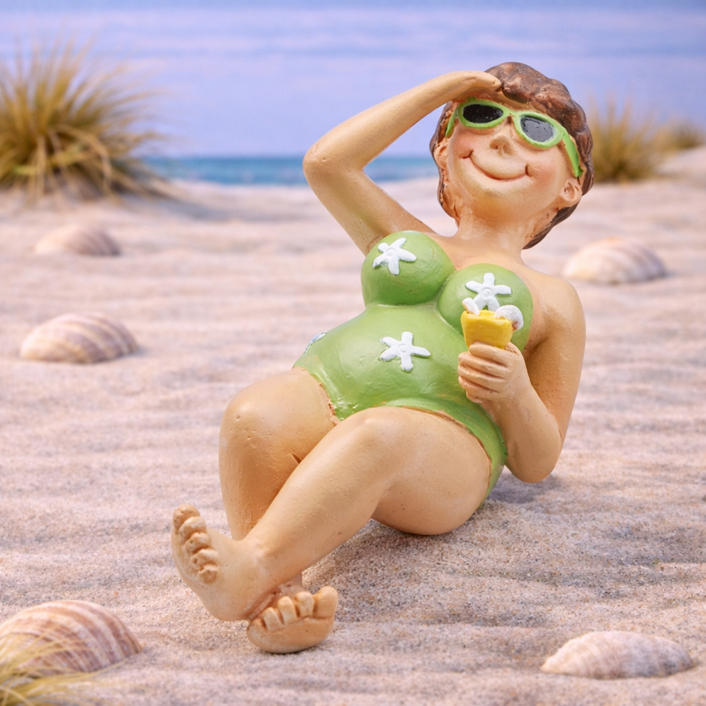 Badeurlauberin liegend 12cm aus Polyresin mit Sonnenbrille als Dekofigur für Urlaub Geldgeschenk Diorama Modellbau Puppenhaus