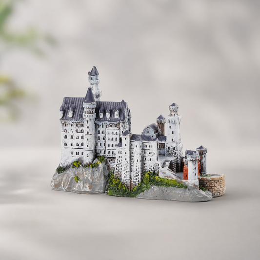 Dekofigur Schloss Neuschwanstein Miniatur aus Polyresin für Diorama Modellbau Puppenhaus Reise Urlaub Geschenkidee Zubehör