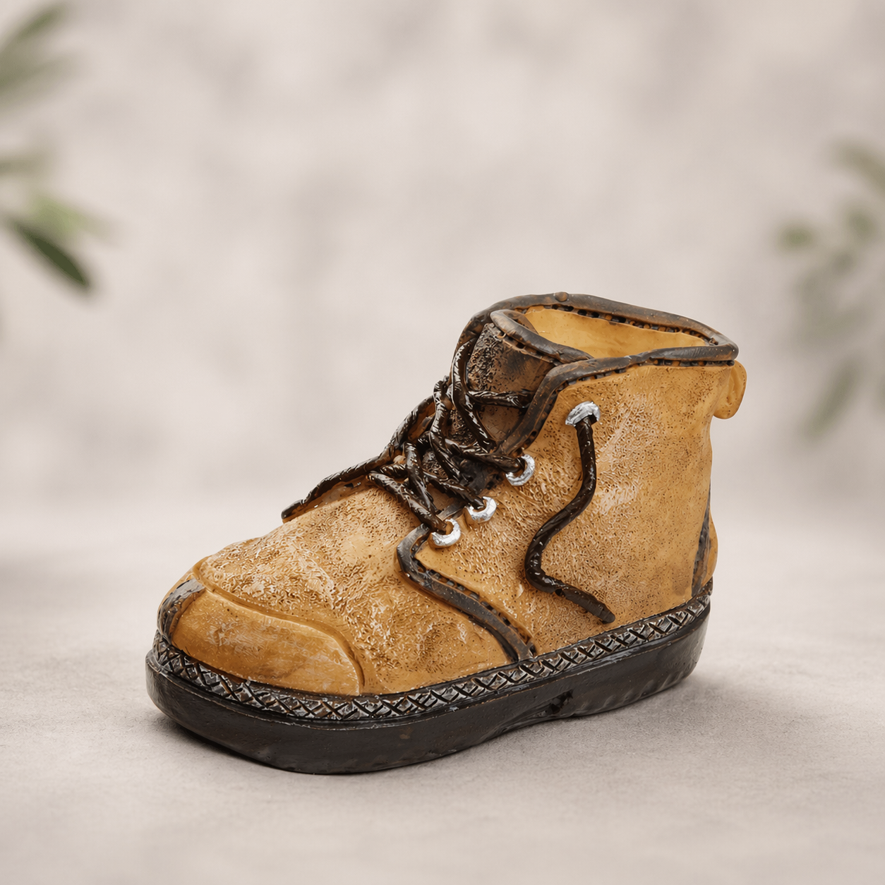 Miniatur Wanderschuh braun 5cm aus Polyresin für Wandern Trekking Berge Diorama Modellbau Geldgeschenk Zubehör